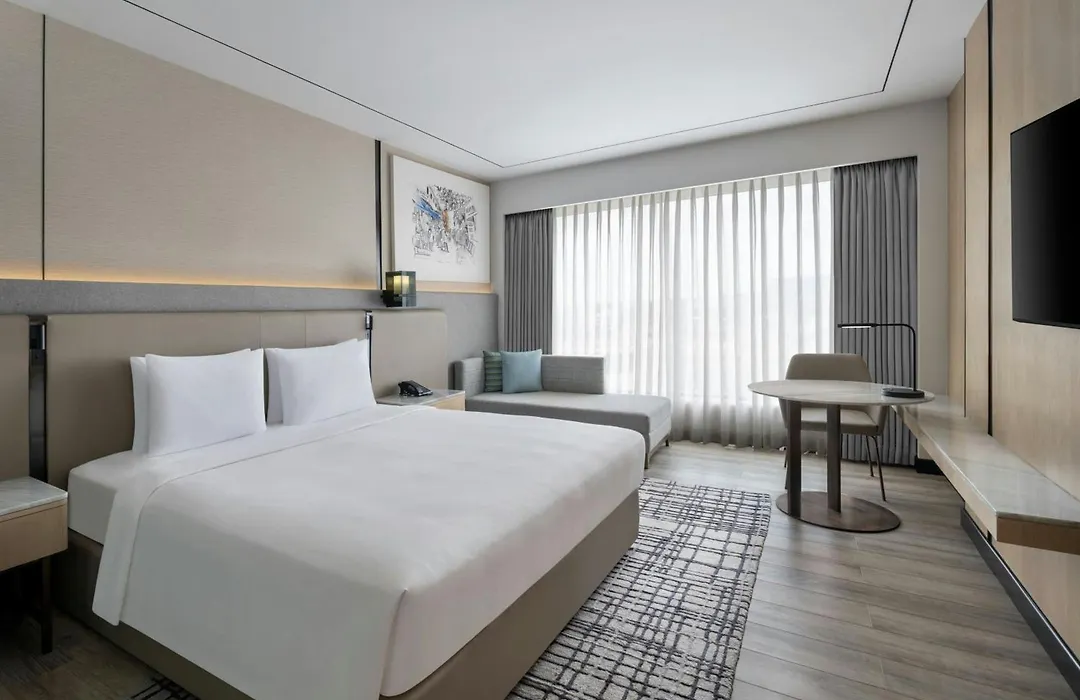 Courtyard By Marriott Mumbai International Airport-1